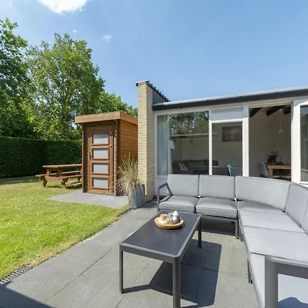 Contemporary Bungalow With Garden Sint Maartensvlotbrug Exterior photo